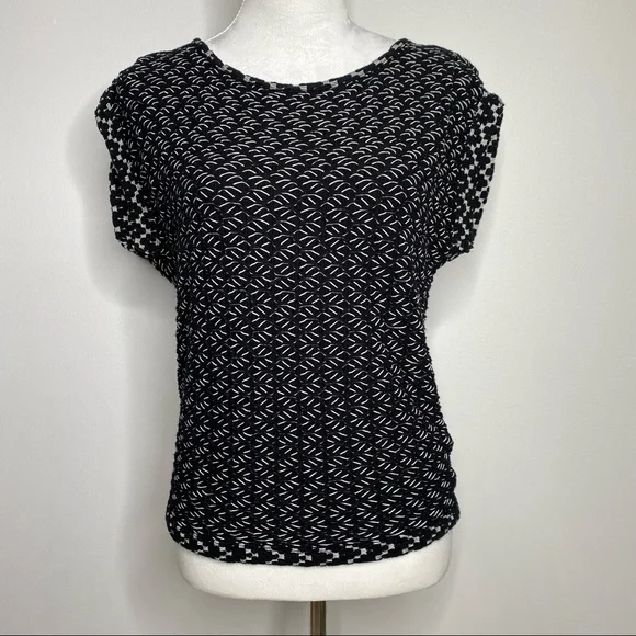 5/$25! Anthropologie postmark black & white textured knit top size x small - Picture 2 of 8